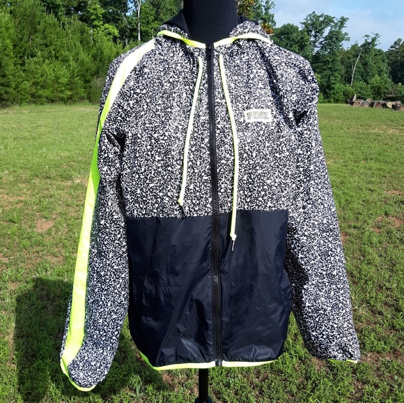 VS PINK Windbreaker - Picture 6 of 6